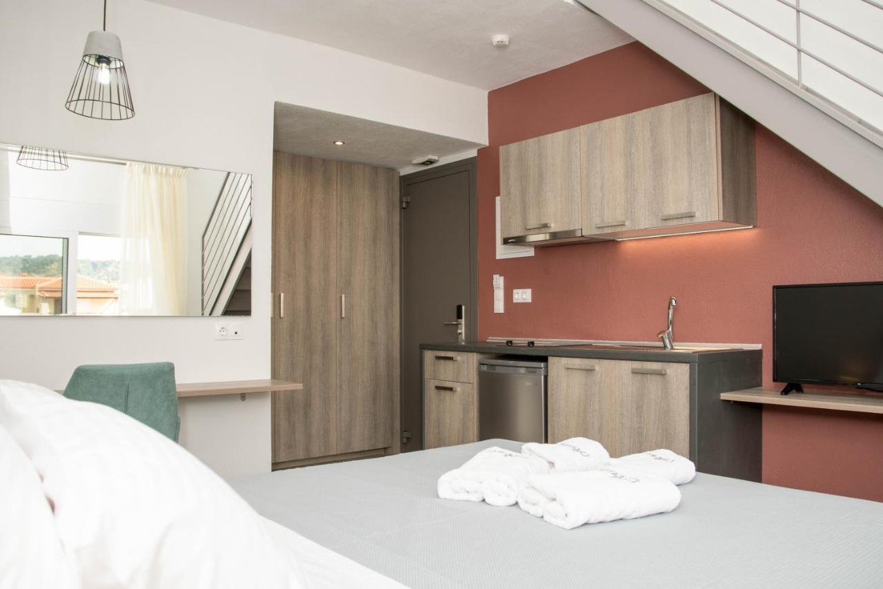 Aelia Luxury Apartments Nikiti  Ngoại thất bức ảnh