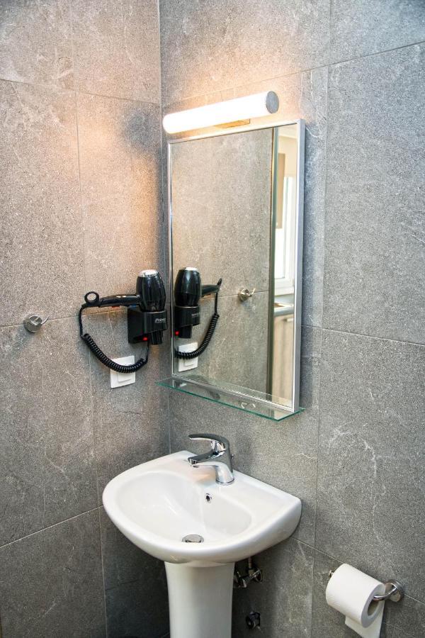 Aelia Luxury Apartments Nikiti  Ngoại thất bức ảnh