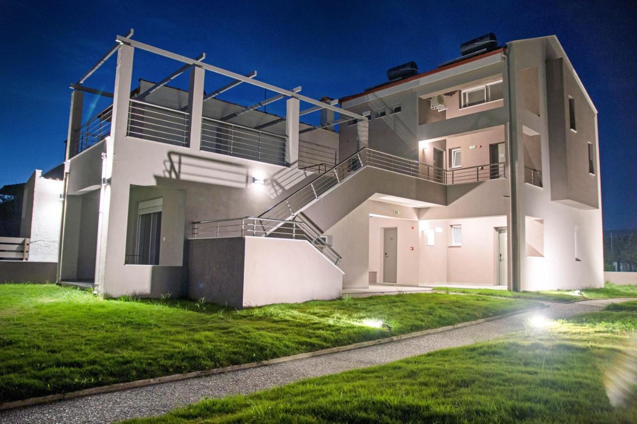 Aelia Luxury Apartments Nikiti  Ngoại thất bức ảnh